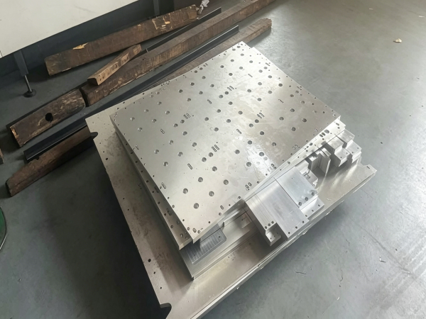 大型龙门NC加工模具